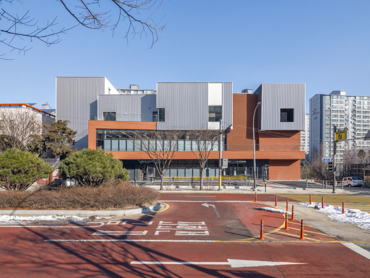 성복동 판매시설